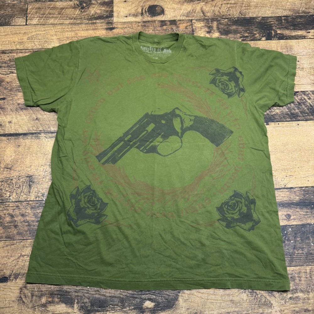 Ministry of Sunk Graphic T-Shirt Gun and‎ Roses Design XX Large